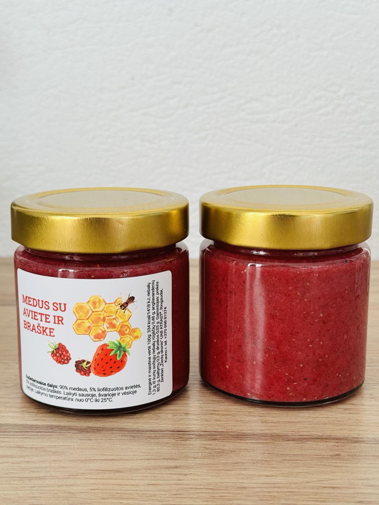 Medus su braške ir aviete 220 ml